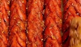 街边火腿肠爆料视频播放,揭秘街头美食背后的真相