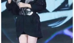 娱乐圈明星恋情爆料贴,明星们的甜蜜与纠葛大揭秘